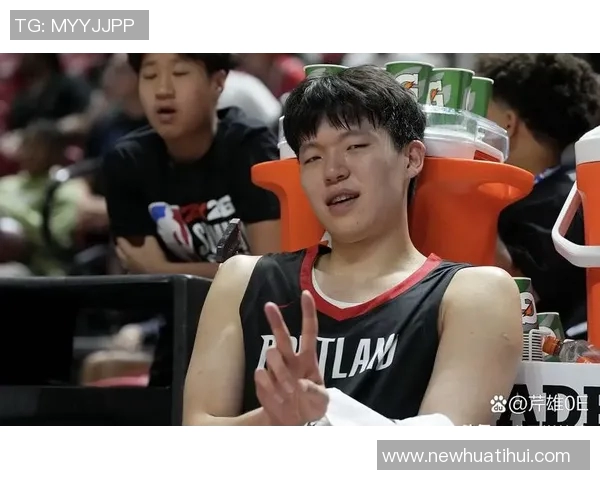 杨瀚森第三节短暂出场两分钟未能触球因掩护犯规被迫下场休息